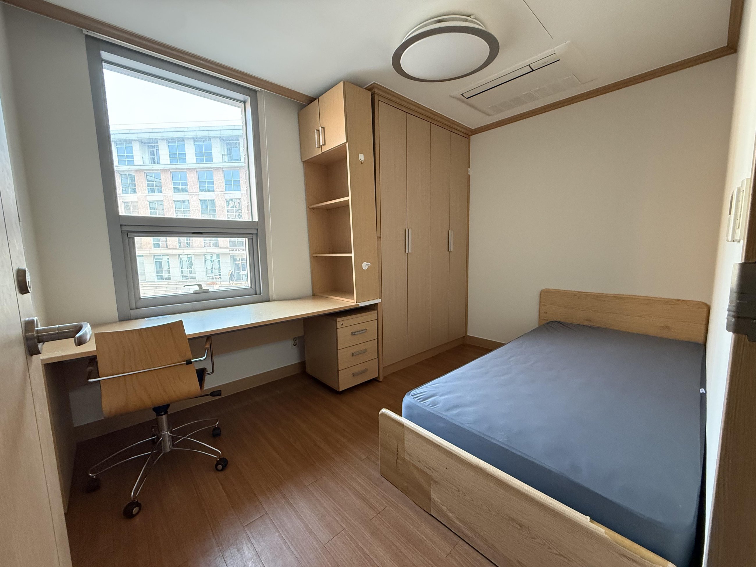 CJ Single Room Detail