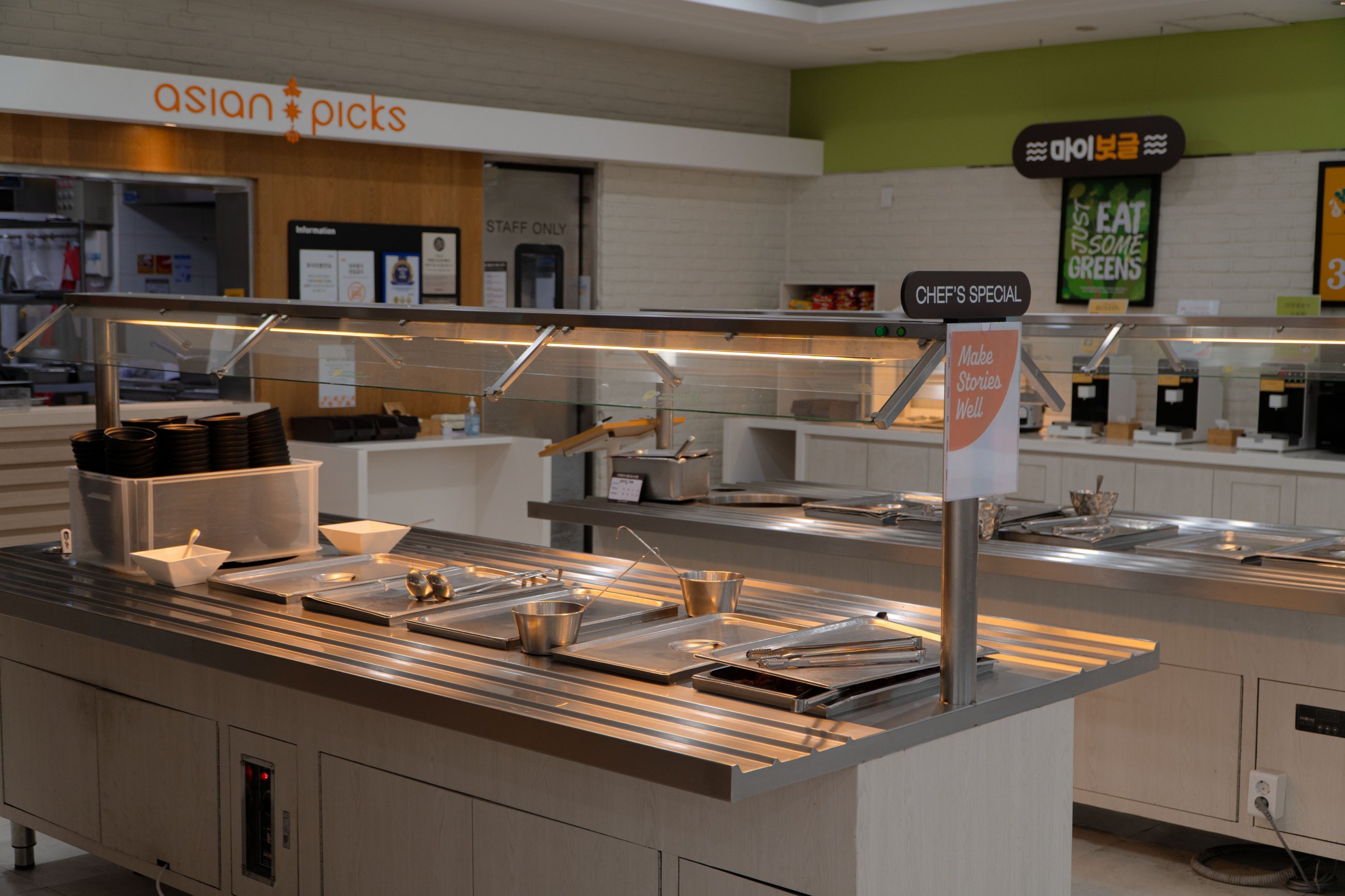 Food Counter / Meal Line